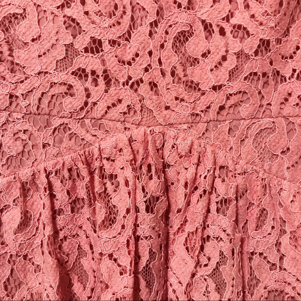 Burberry “Christy” lace fit and flare dress. - Picture 4 of 5